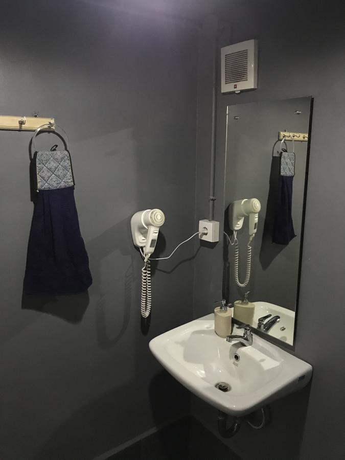 ليجيان Nine Dollar Hostel المظهر الخارجي الصورة